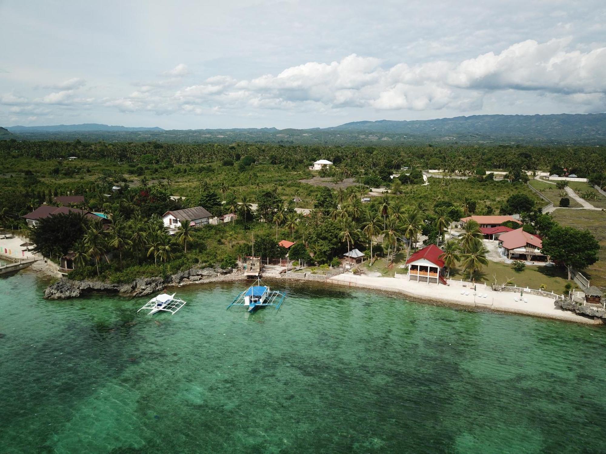 Tauig Beach Resort Moalboal Buitenkant foto