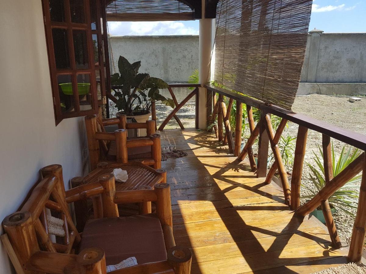 Tauig Beach Resort Moalboal Buitenkant foto