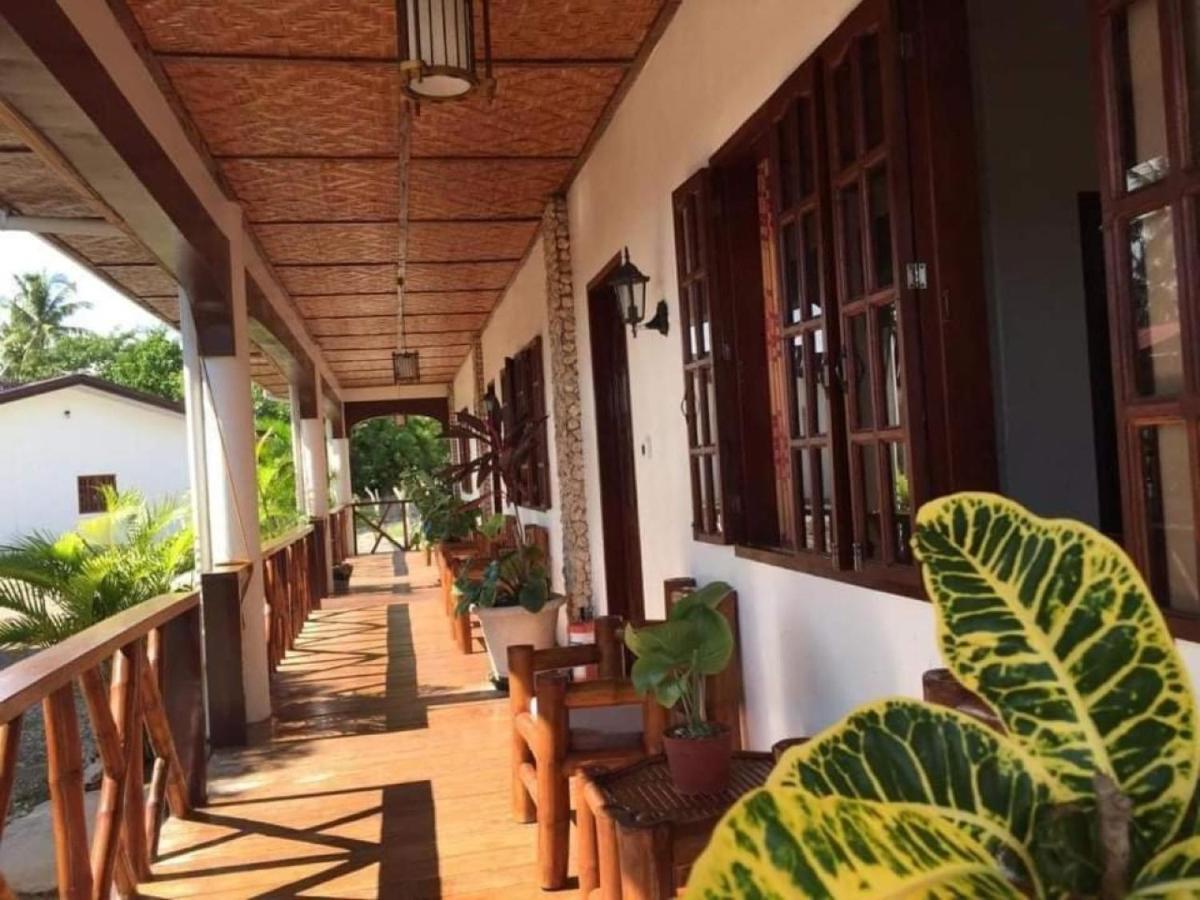 Tauig Beach Resort Moalboal Buitenkant foto
