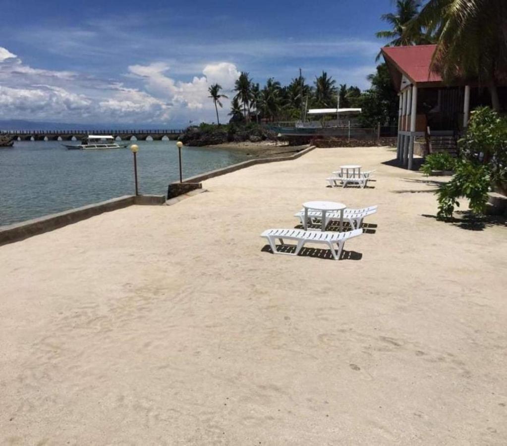 Tauig Beach Resort Moalboal Buitenkant foto