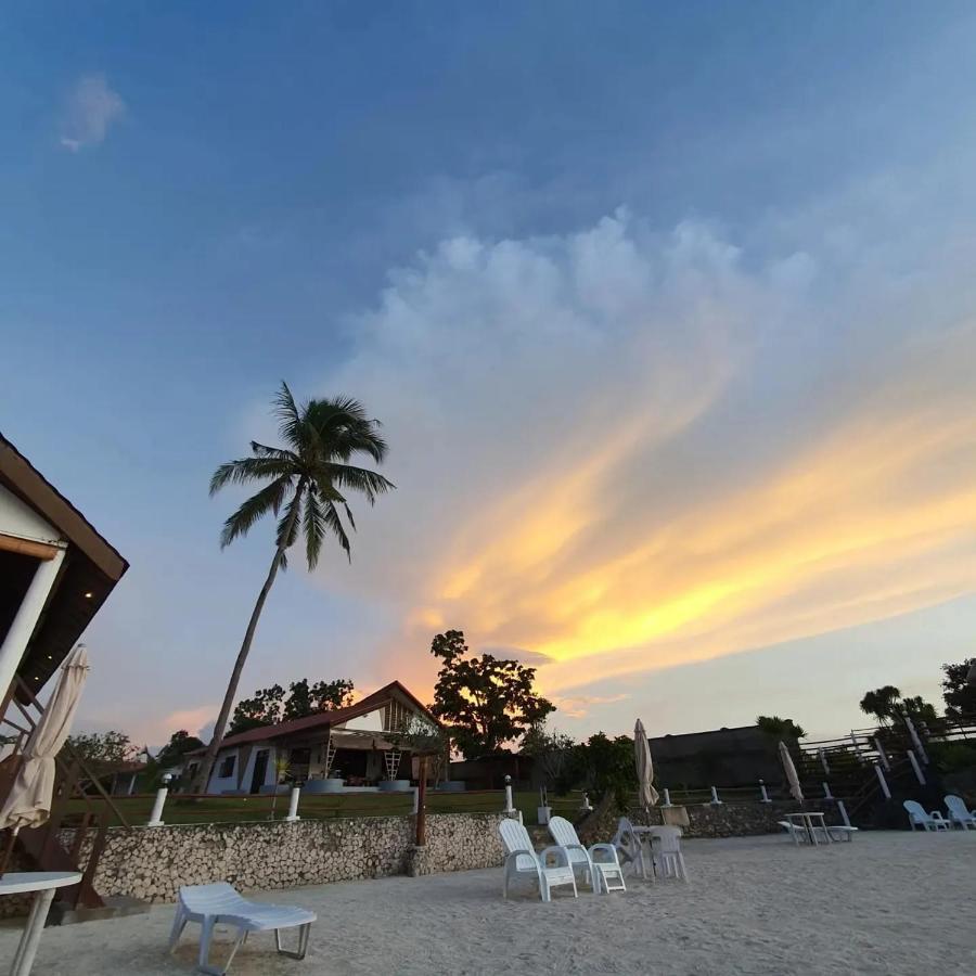 Tauig Beach Resort Moalboal Buitenkant foto