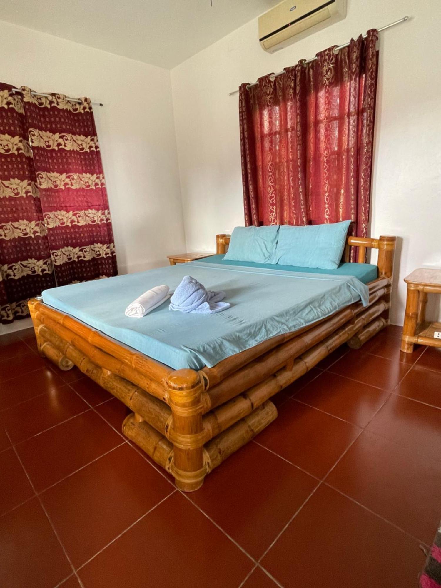 Tauig Beach Resort Moalboal Buitenkant foto