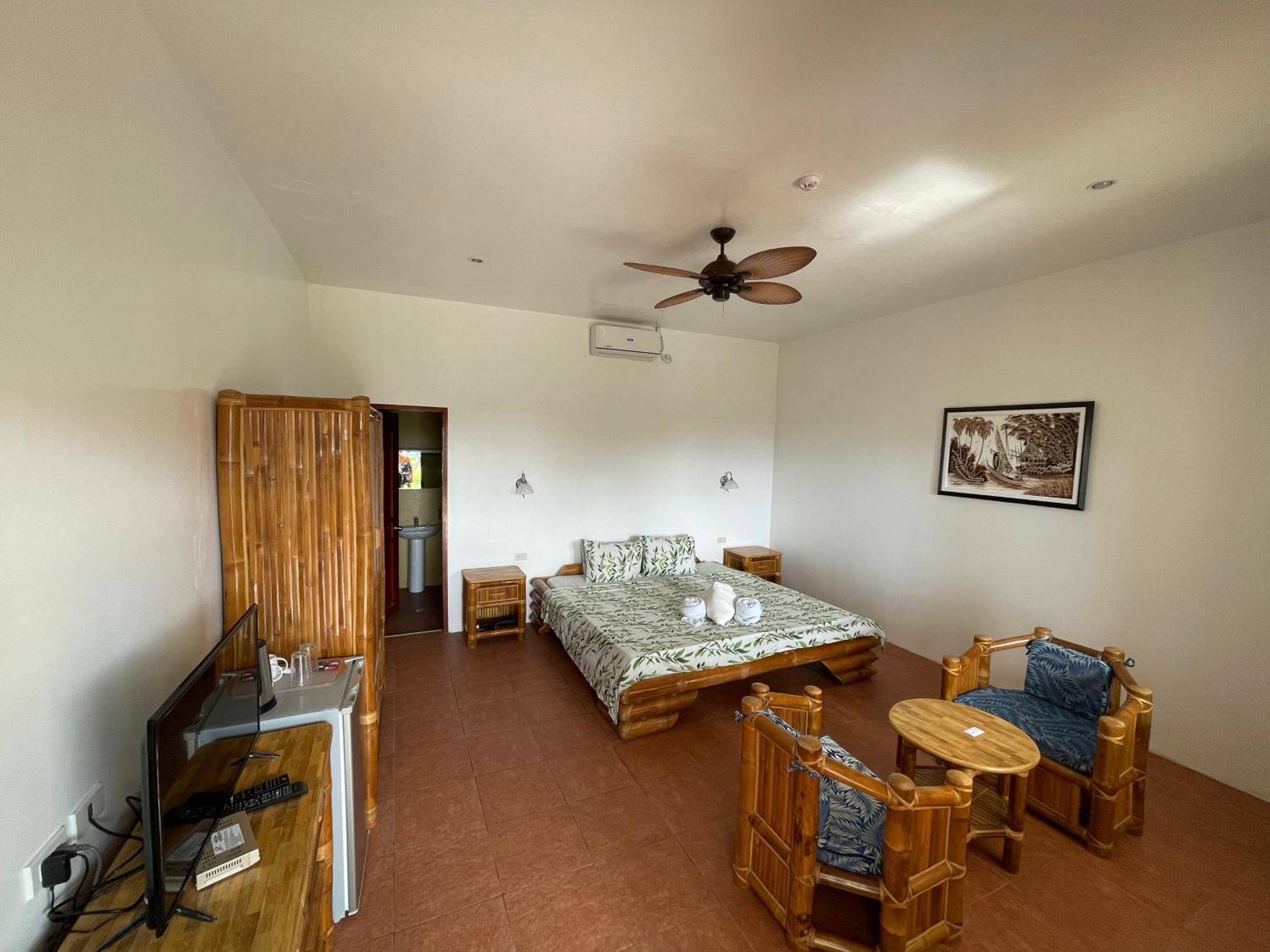 Tauig Beach Resort Moalboal Buitenkant foto