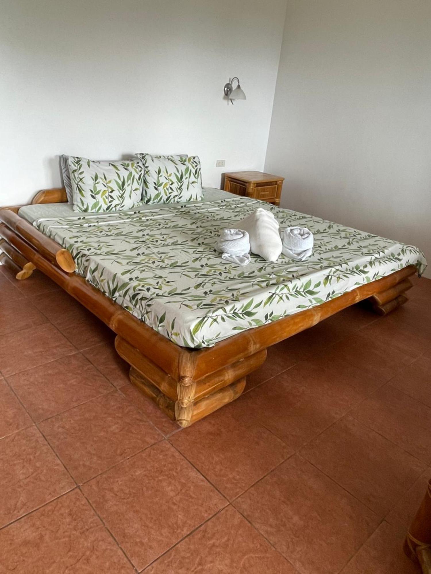 Tauig Beach Resort Moalboal Buitenkant foto