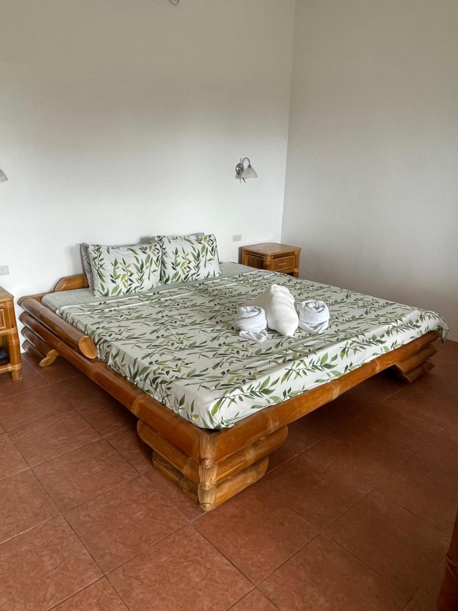 Tauig Beach Resort Moalboal Buitenkant foto